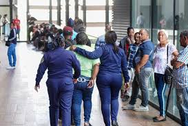 Caso de mujer acusada de decapitar a su hija en Santo Domingo Este genera debate social y mediático sobre inimputabilidad.